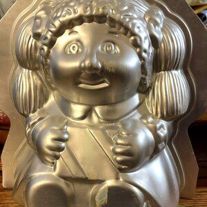 Cake Pan Cabbage Patch Doll Stand Up Cake Decorating 1980s Birthday Vintage